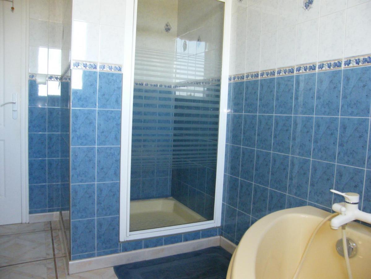 VILLA CLIMATISEE AVEC PISCINE PRIVEE à L'OREE DU PERIGORD Brignac-la-Plaine Extérieur photo