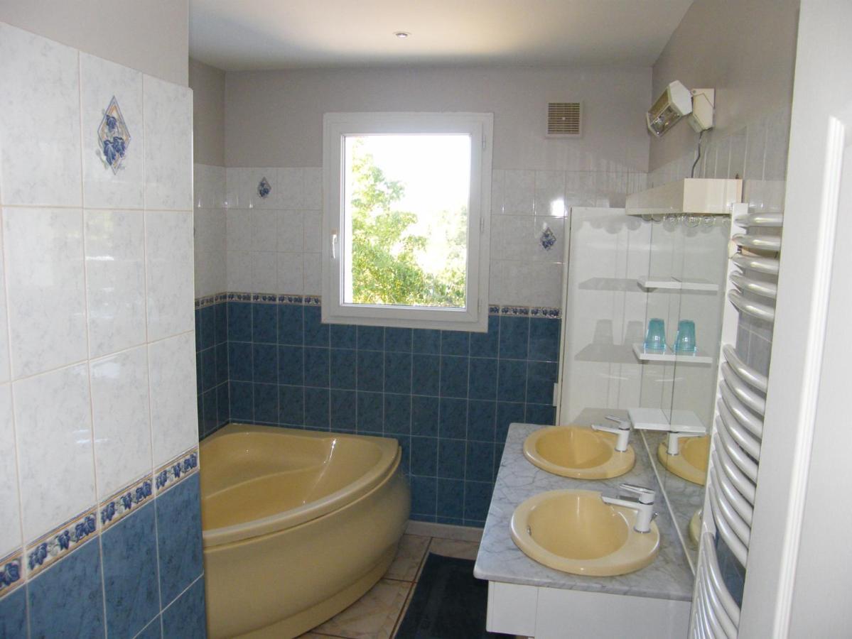 VILLA CLIMATISEE AVEC PISCINE PRIVEE à L'OREE DU PERIGORD Brignac-la-Plaine Extérieur photo