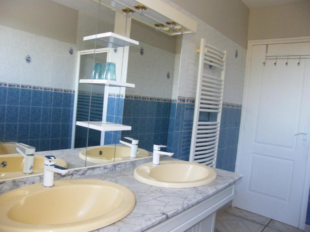 VILLA CLIMATISEE AVEC PISCINE PRIVEE à L'OREE DU PERIGORD Brignac-la-Plaine Extérieur photo
