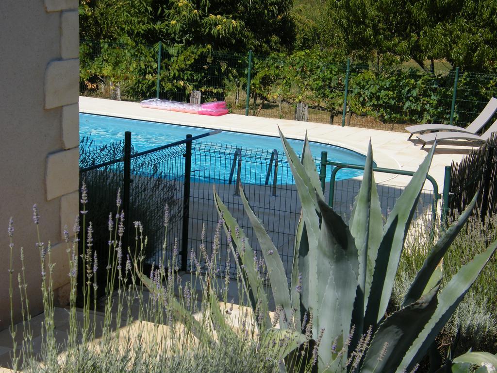 VILLA CLIMATISEE AVEC PISCINE PRIVEE à L'OREE DU PERIGORD Brignac-la-Plaine Extérieur photo